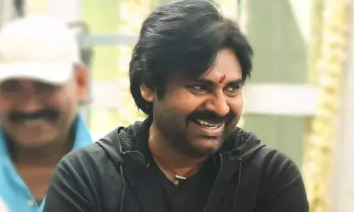 అనుకున్నట్లు పూర్తి.. మళ్లీ రాజకీయాలతో పవన్ బిజీ!