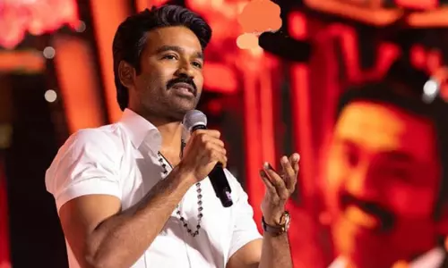 మ‌ళ్లీ యాంటీ ఫ్యాన్స్ కు దొరికిన ధ‌నుష్