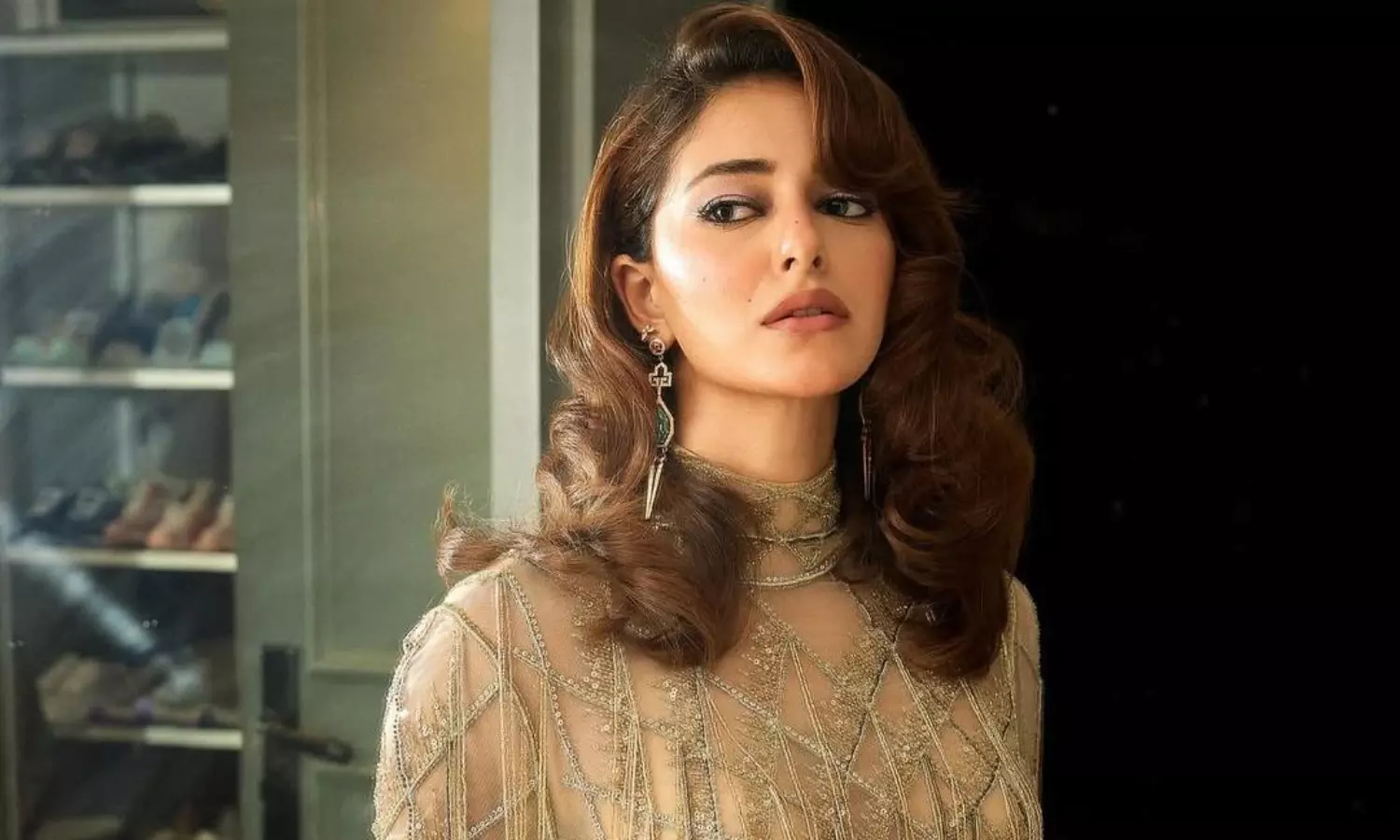 పిక్టాక్ : చూపు తిప్పనివ్వని అందాల స్టార్ కిడ్ పిక్టాక్ : చూపు తిప్పనివ్వని అందాల స్టార్ కిడ్