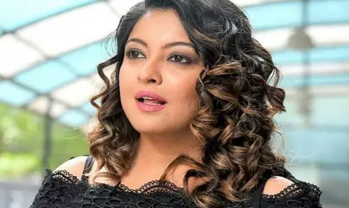 రూ.1.65 కోట్ల ఆఫర్‌.. మరో వ్యక్తితో బెడ్‌ పై..!