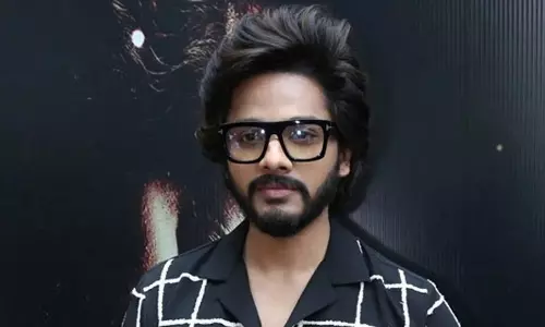 తేజ కూడా వారినే ఫాలో అయితే ఎలా?