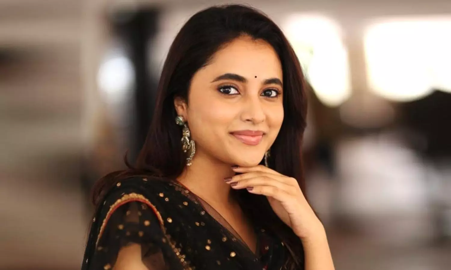 డబ్బులిచ్చి మరీ అలా.... పవన్ హీరోయిన్ షాకింగ్ కామెంట్స్ డబ్బులిచ్చి మరీ అలా.... పవన్ హీరోయిన్ షాకింగ్ కామెంట్స్