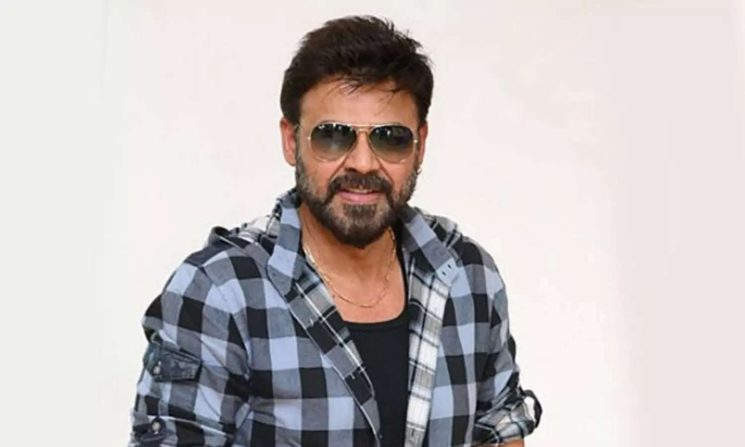 వెంకటరమణ కోసం మాలీవుడ్ అందమే అందమా! వెంకటరమణ కోసం మాలీవుడ్ అందమే అందమా!