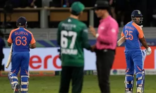 భారత్ దెబ్బకు కక్కాలో మింగాలో తెలియక.. ఆసియా కప్ లో పాక్ సతమతం