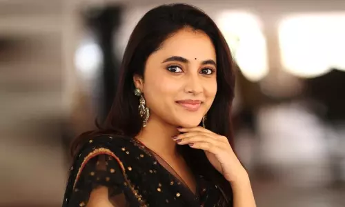 డబ్బులిచ్చి మరీ అలా.... పవన్ హీరోయిన్ షాకింగ్ కామెంట్స్