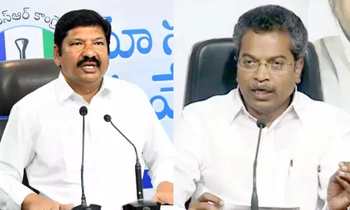 జోగి వర్సెస్ వసంత.. చెక్ పెట్టేదెవరు ..! జోగి వర్సెస్ వసంత.. చెక్ పెట్టేదెవరు ..!