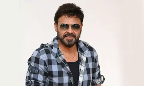 వెంకటరమణ కోసం మాలీవుడ్ అందమే అందమా! వెంకటరమణ కోసం మాలీవుడ్ అందమే అందమా!