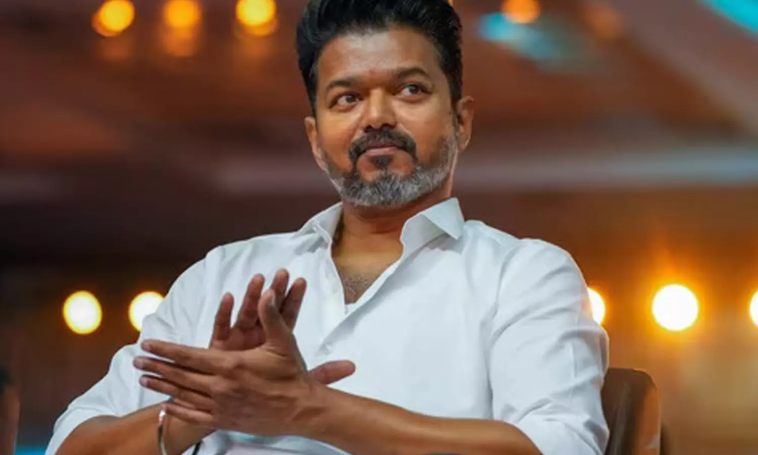 వై ప్లస్ భద్రత విఫలమయిందా.. విజయ్ ఇంట్లోకి ఆగంతకుడు! వై ప్లస్ భద్రత విఫలమయిందా.. విజయ్ ఇంట్లోకి ఆగంతకుడు!