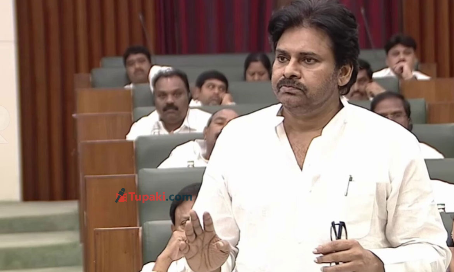 నేను, చంద్రబాబు ఏం చేయలేం.. కాలుష్యంపై పవన్ కీలక వ్యాఖ్యలు..