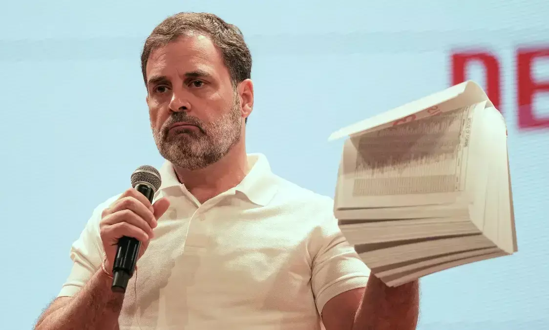 సాఫ్ట్ వేర్ తో వేలాది ఓట్లు అవుట్... ప్రొసీజర్ అదే !