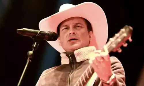 ఇండస్ట్రీలో విషాదం..సముద్రంలో పడి స్టార్ సింగర్ మృతి!