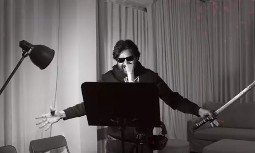 “ఓజీ vs ఓమి– వార్నింగ్ స్టెప్”