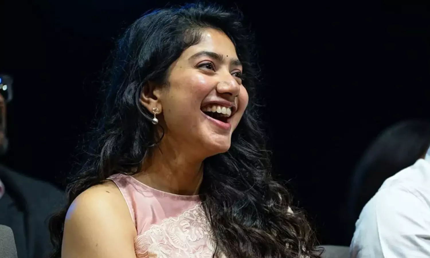 సాయి పల్లవి ఫ్యాన్స్ వెయిటింగ్..!