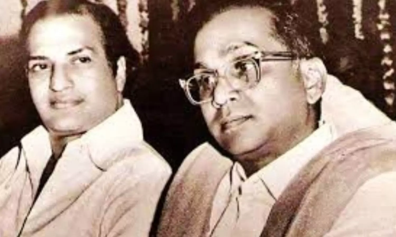 ఎన్టీఆర్ కంటే ముందే అక్కినేని రాజకీయ ఎంట్రీ ? ఎన్టీఆర్ కంటే ముందే అక్కినేని రాజకీయ ఎంట్రీ ?