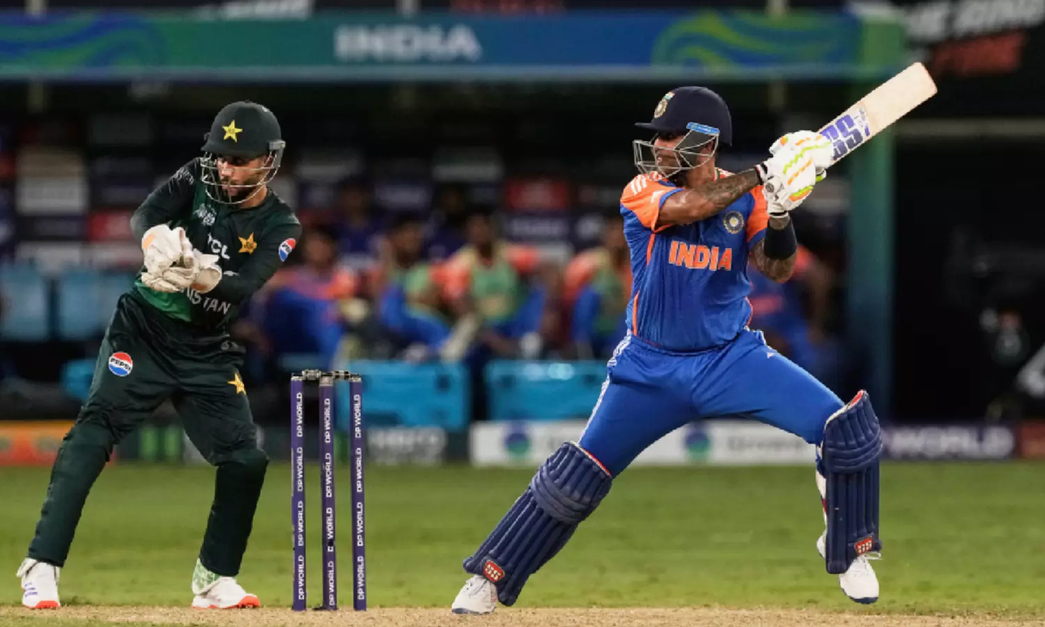 భార‌త్-పాక్ సూప‌ర్ 4 మ్యాచ్... ఈసారి టికెట్లు తెగాయ్...!