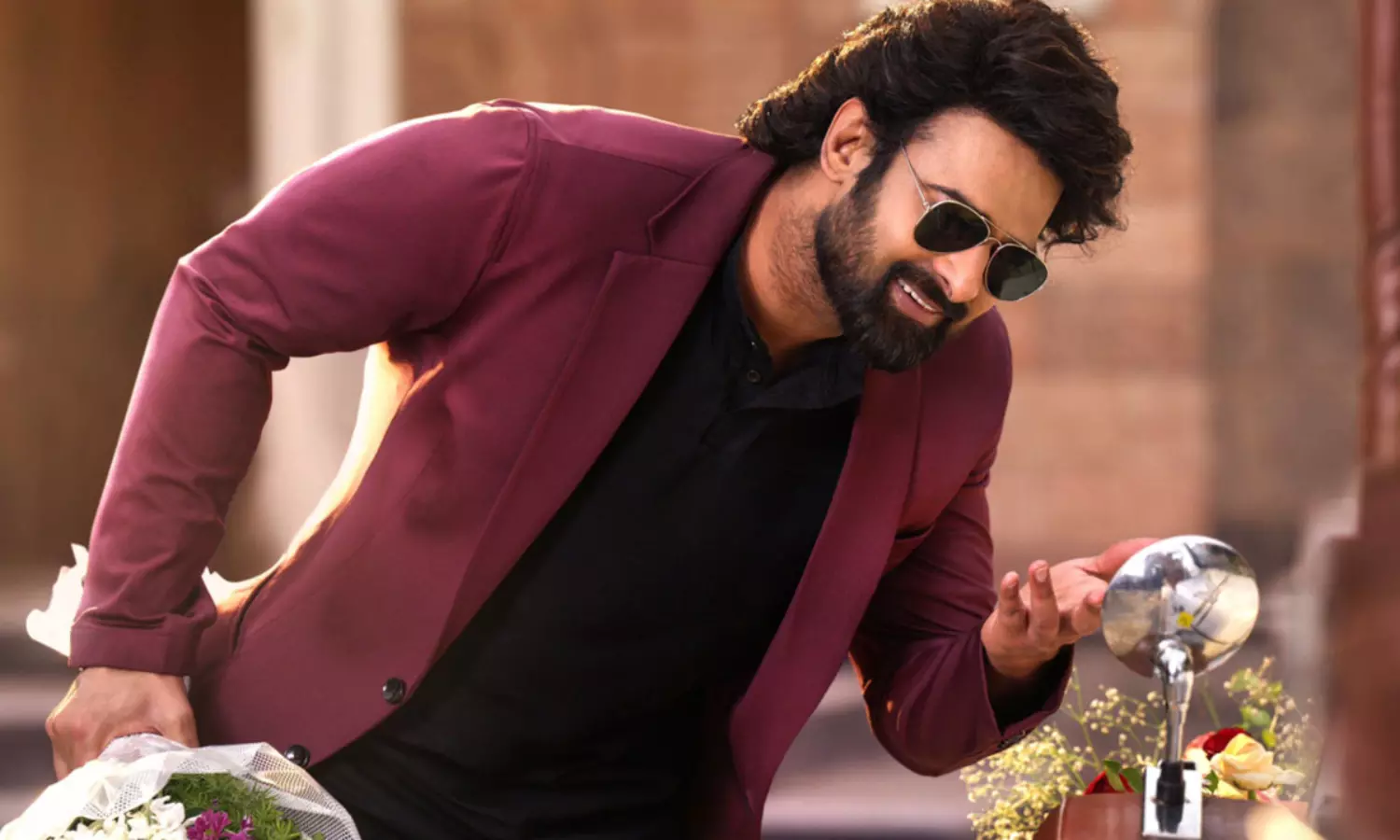 పోటీని త‌ట్టుకోవ‌డానికి రాజా సాబ్ మాస్ట‌ర్ ప్లాన్