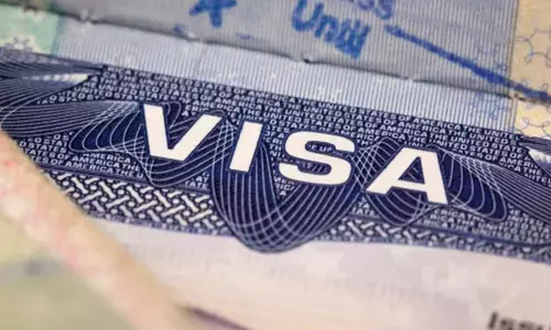 H-1B వీసా కోసం $100,000 ఫీజు : పతనమవుతోన్న భారత ఐటీ కంపెనీల షేర్లు