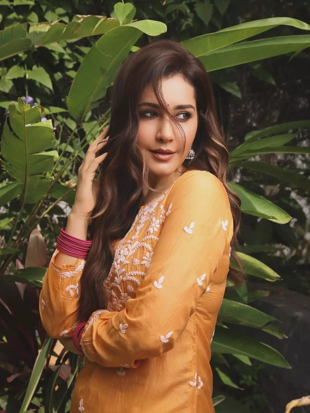 Raashi Khanna’s Dress is Too Gorgeous to Be Missed Raashi Khanna’s Dress is Too Gorgeous to Be Missed