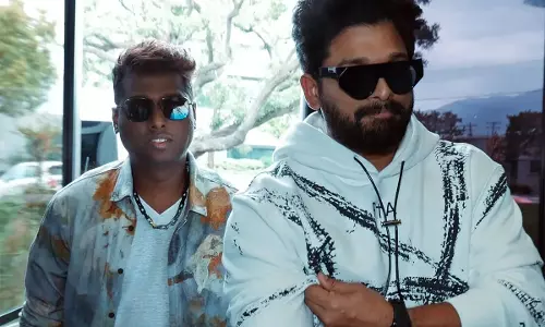 డైరెక్టర్ కి స్పెషల్ విషెస్ తెలియజేసిన అల్లు అర్జున్.. ట్వీట్ వైరల్!