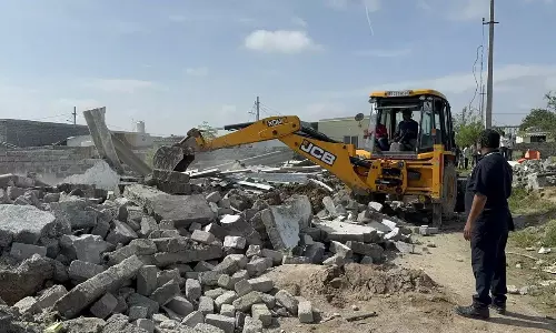 వెలుగులోకి హైదరాబాద్‌లో రూ.15,000 కోట్ల భారీ భూకుంభకోణం