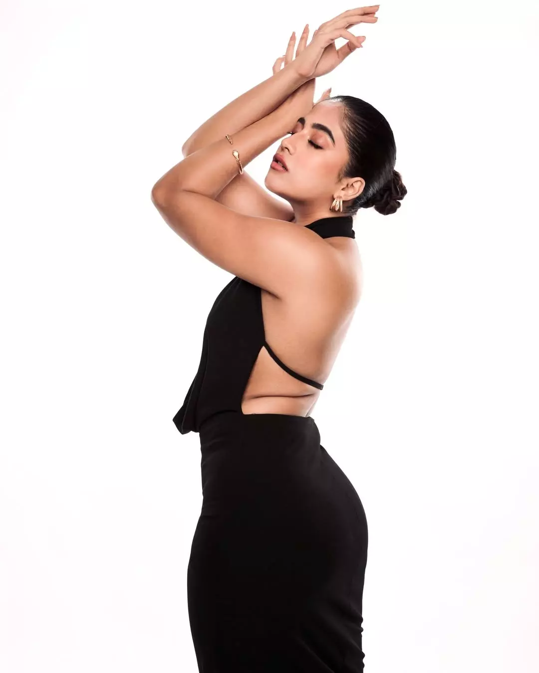 Sampada’s Dress is Giving Us Endless Heart Eyes Sampada’s Dress is Giving Us Endless Heart Eyes