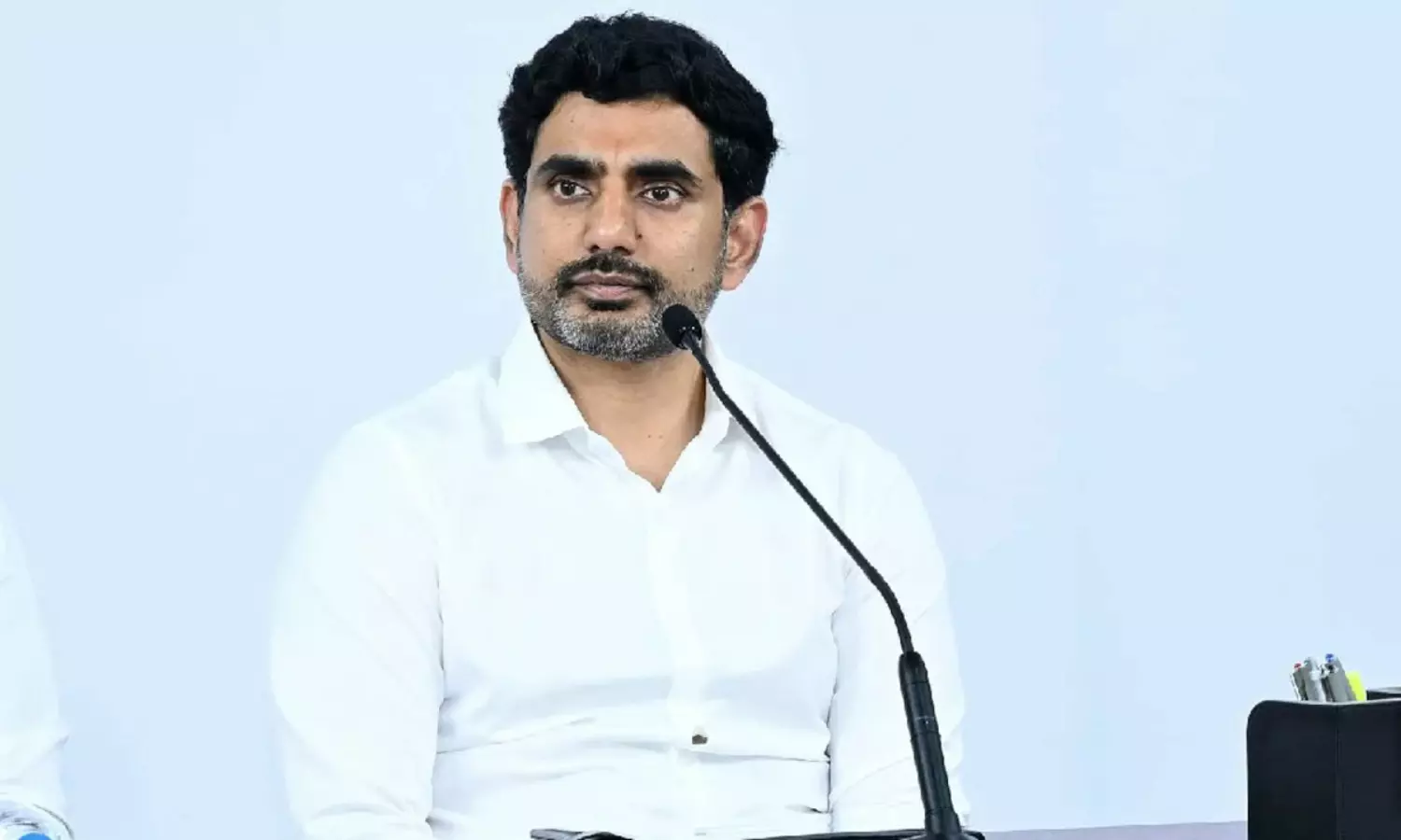 జగన్ హౌస్ అరెస్ట్...లోకేష్ సంచలన వ్యాఖ్యలు