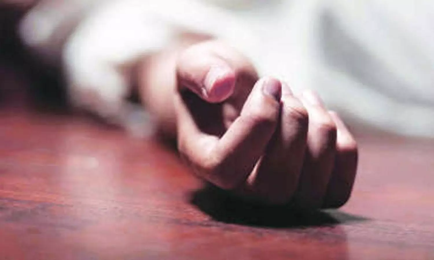 పుట్టిన రోజు పార్టీలో గొడవ.. రాజీకి పార్టీ.. బిల్లు కట్టలేక విద్యార్థి సూసైడ్