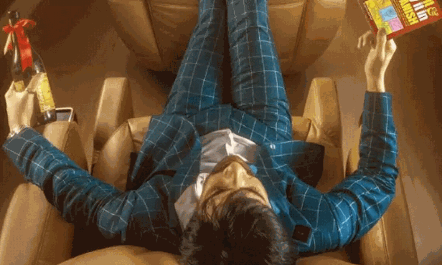 స్పెయిన్ లో నెల రోజులు మాస్ రాజా!