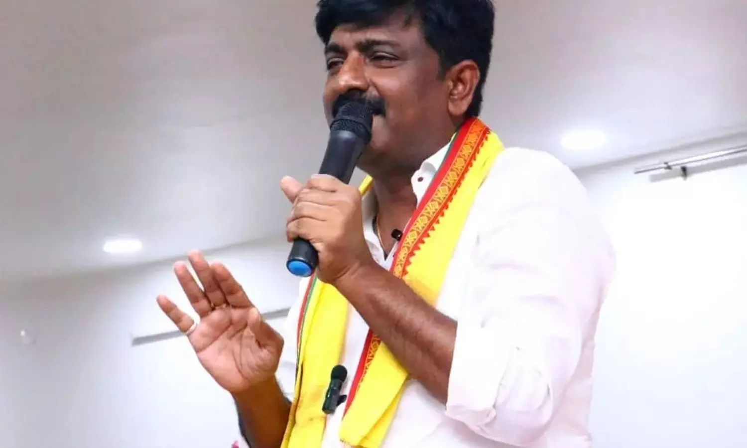 పులివెందుల మంత్రి....వైసీపీకి సరికొత్త పొలిటికల్ ట్విస్ట్ పులివెందుల మంత్రి....వైసీపీకి సరికొత్త పొలిటికల్ ట్విస్ట్