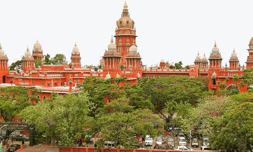 ఏ దేశంలో పుట్టానో తెలీదు.. పాస్ పోర్టు ఇవ్వండి.. హైకోర్టును ఆశ్రయించాడు