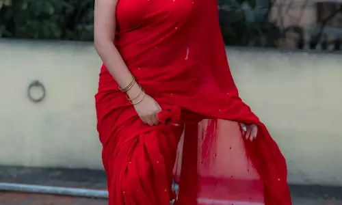 Beautiful in Red Nandita Swetha’s Timeless Charm