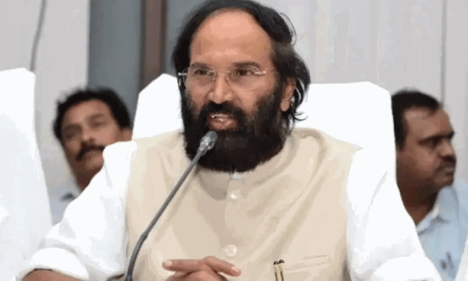 కేసీఆర్ మాదిరి మేం చీడ ప‌నులు చేయం: మంత్రి ఉత్త‌మ్‌