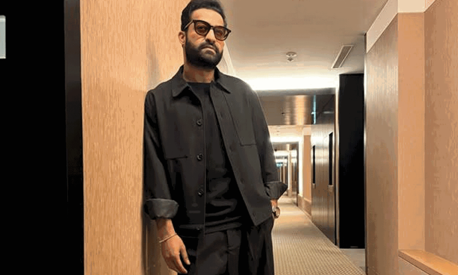 అనుమానాలు రేకెత్తిస్తున్న ఎన్టీఆర్ కొత్త లుక్.. దేవర 2 సాధ్యమేనా?