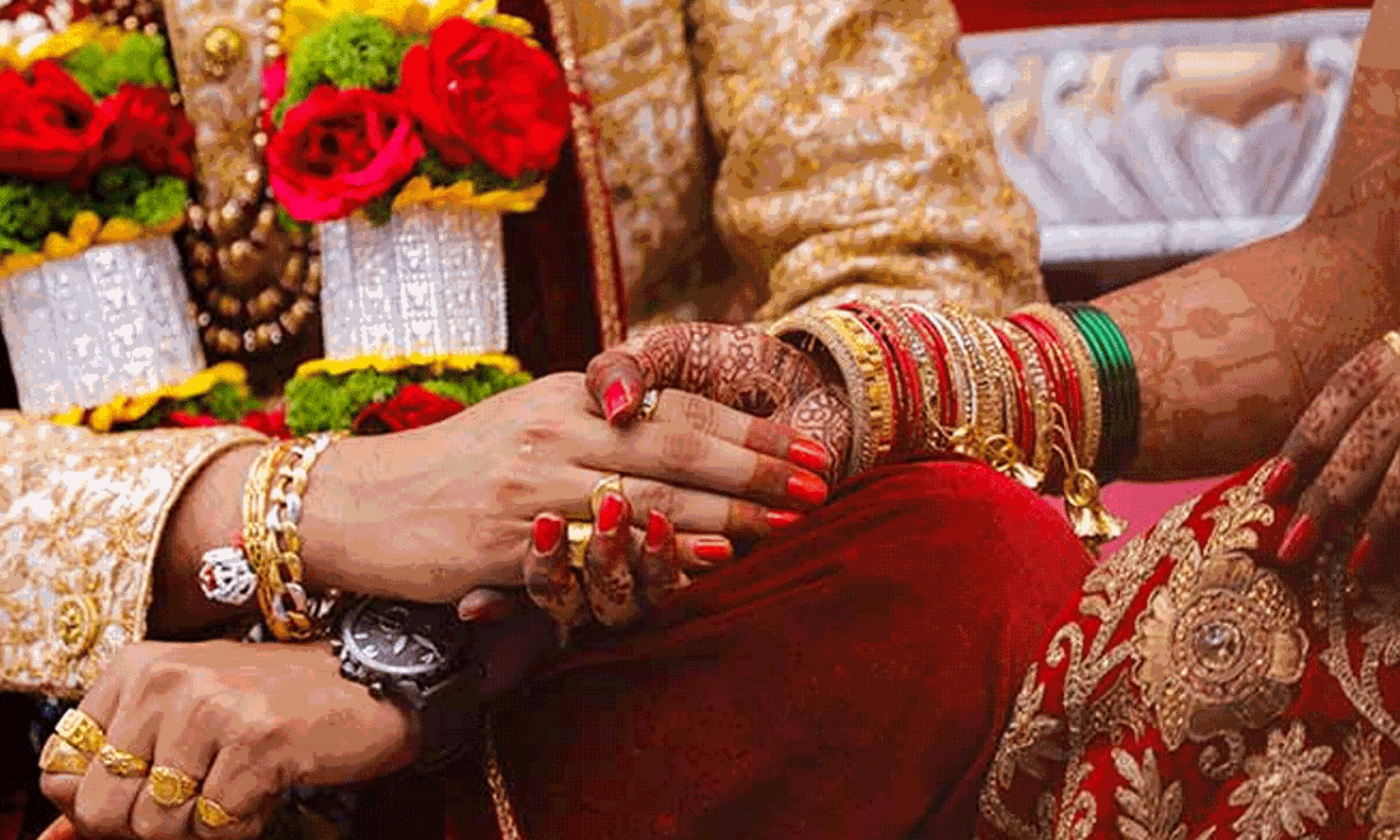 ప్రేమ పెళ్లిళ్లకు అడ్డాగా మేడ్చల్ ప్రేమ పెళ్లిళ్లకు అడ్డాగా మేడ్చల్