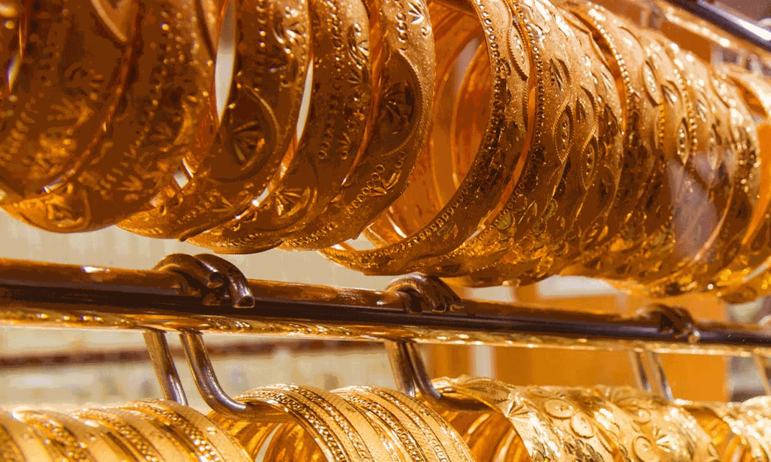 దశాబ్దకాలంలో ఏకంగా లక్ష పెరిగిన బంగారం ధర.. ఈ మార్పు గమనించారా?