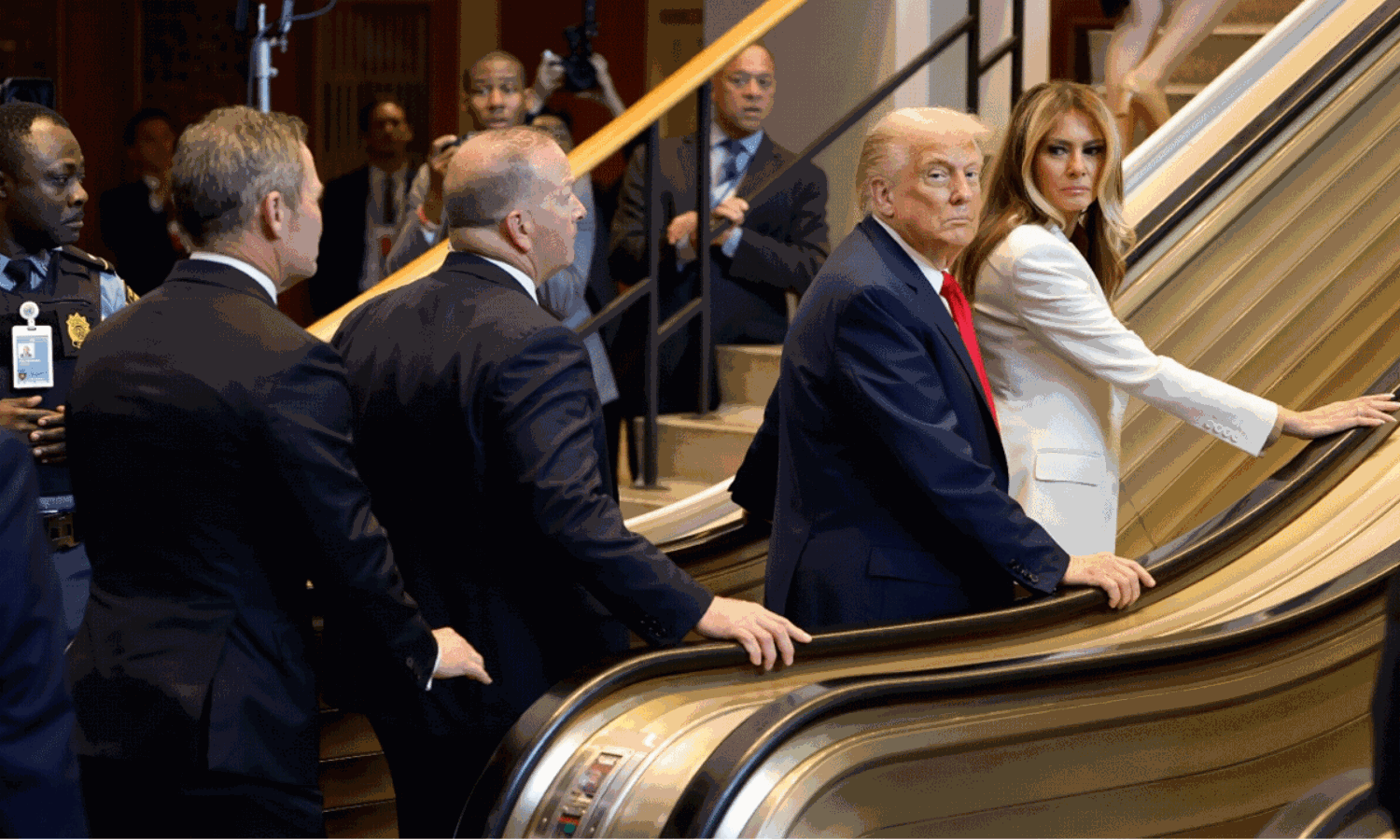 అమెరికాలో ట్రంప్ పరువు పాయే అమెరికాలో ట్రంప్ పరువు పాయే