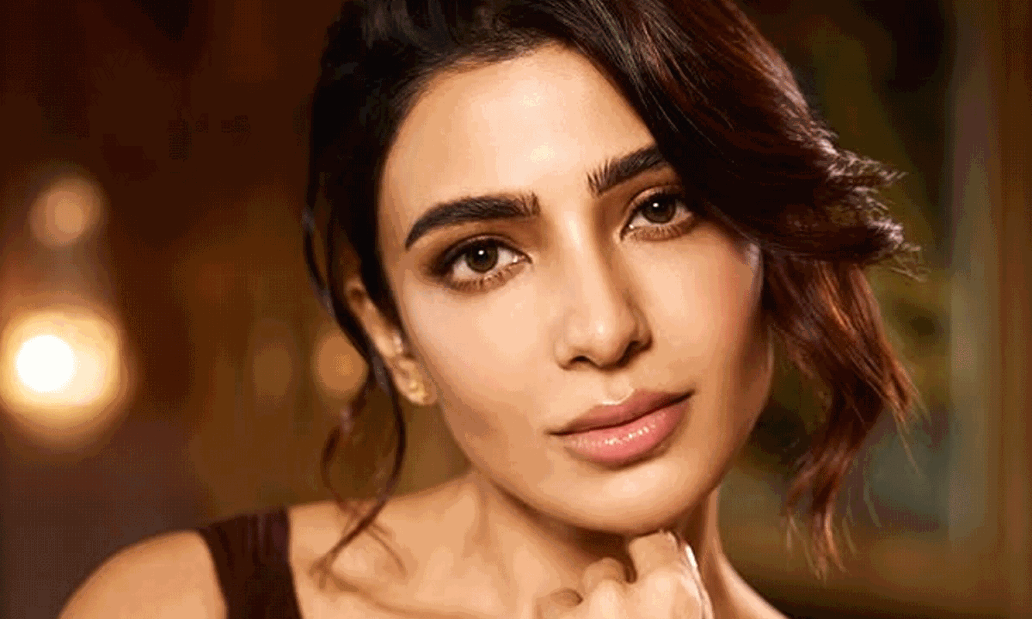 క్యూట్ లుక్స్ తో ఆకట్టుకుంటున్న సమంత.. ఫ్యాన్స్ ఫిదా!