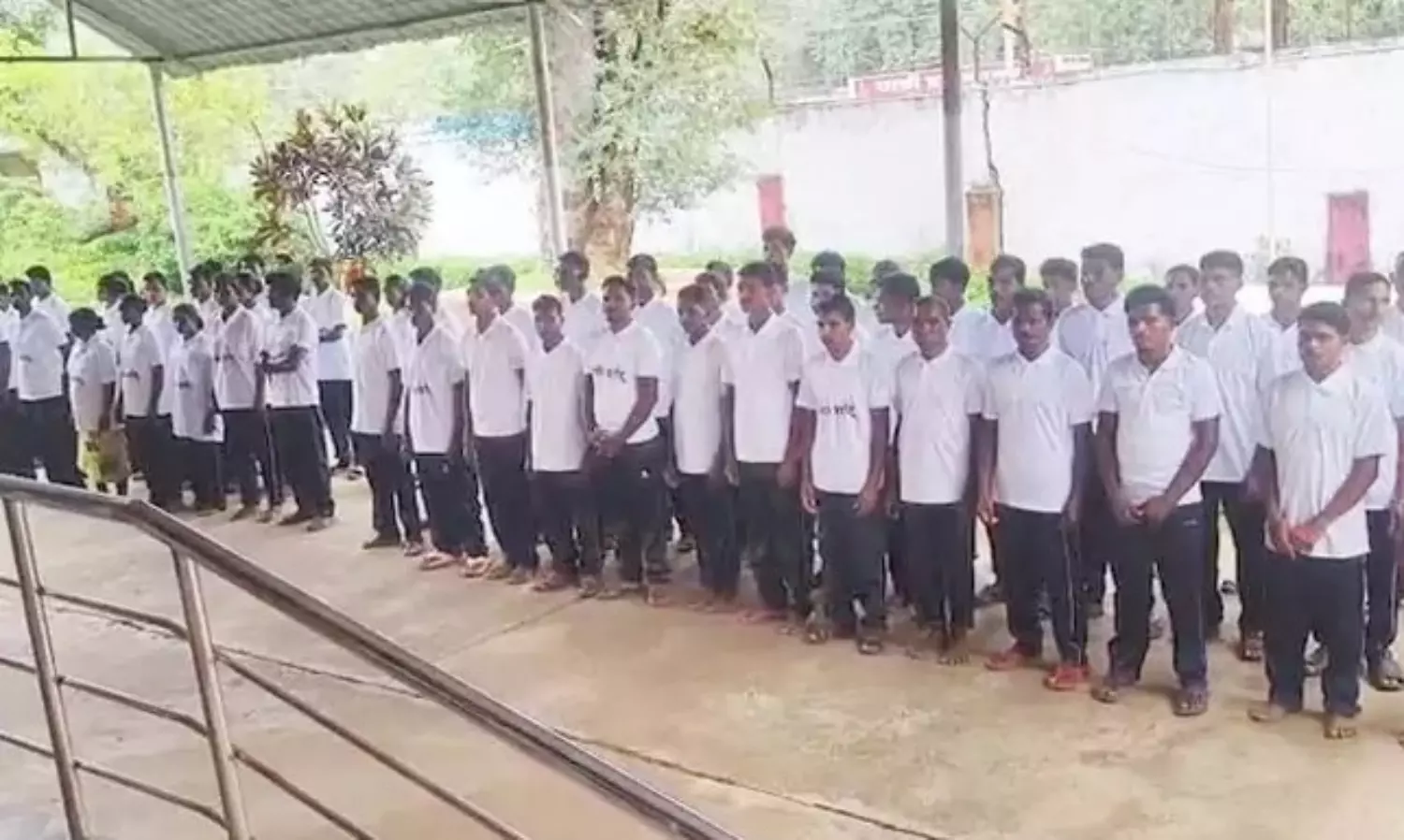 మావోయిస్టులకు గట్టి ఎదురుదెబ్బ.. ఒకే సారి రికార్డు స్థాయిలో లొంగుబాటు