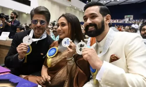 నేషనల్ అవార్డ్స్ ప్రైజ్ మనీని పంచుకున్న స్టార్ హీరోలు.. అసలు కథ ఇదే!