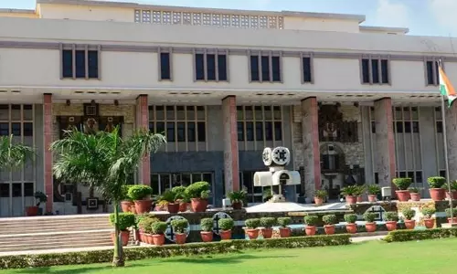 ఢిల్లీ హైకోర్టు ఎందుకు సెలబ్రిటీలంతా వరుసగా వెళ్తున్నారు?