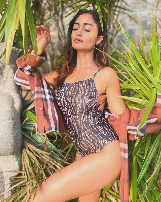 Tridha Choudhury’s Stunning Pics Leaves Fans Mesmerized