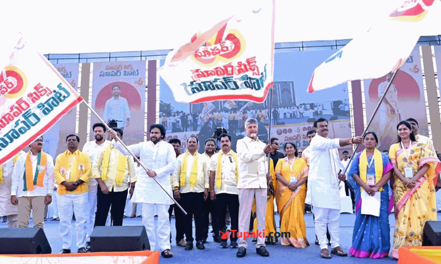 కూటమి దుప్పటి చాలడం లేదు...కాళ్ళూ వేళ్ళూ  బయటకే !