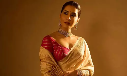 పిక్‌టాక్‌ : చీర కట్టులో బంగారు రాశి