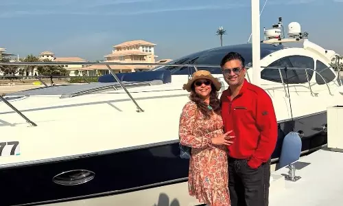 ఒక ప‌డ‌వ కొనుక్కుని దుబాయ్‌లో దాచిన హీరో