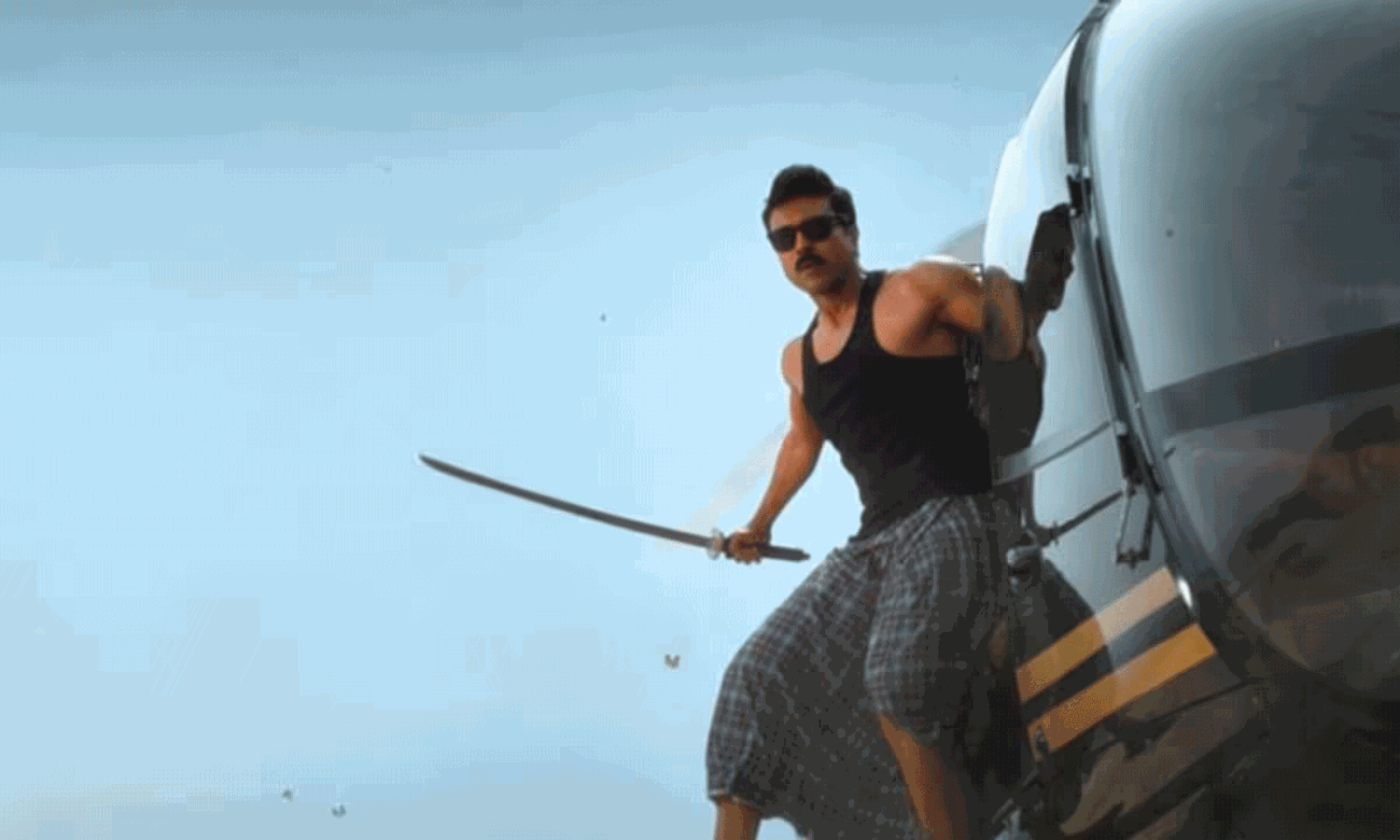 మళ్లీ చర్చల్లో గేమ్ ఛేంజర్.. ఎందుకంటే..? మళ్లీ చర్చల్లో గేమ్ ఛేంజర్.. ఎందుకంటే..?