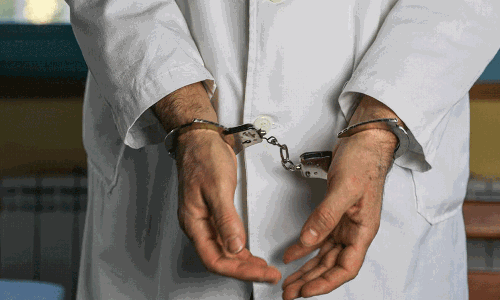 అమెరికాలో భారత వైద్యుడికి 168 నెలల జైలు శిక్ష! /