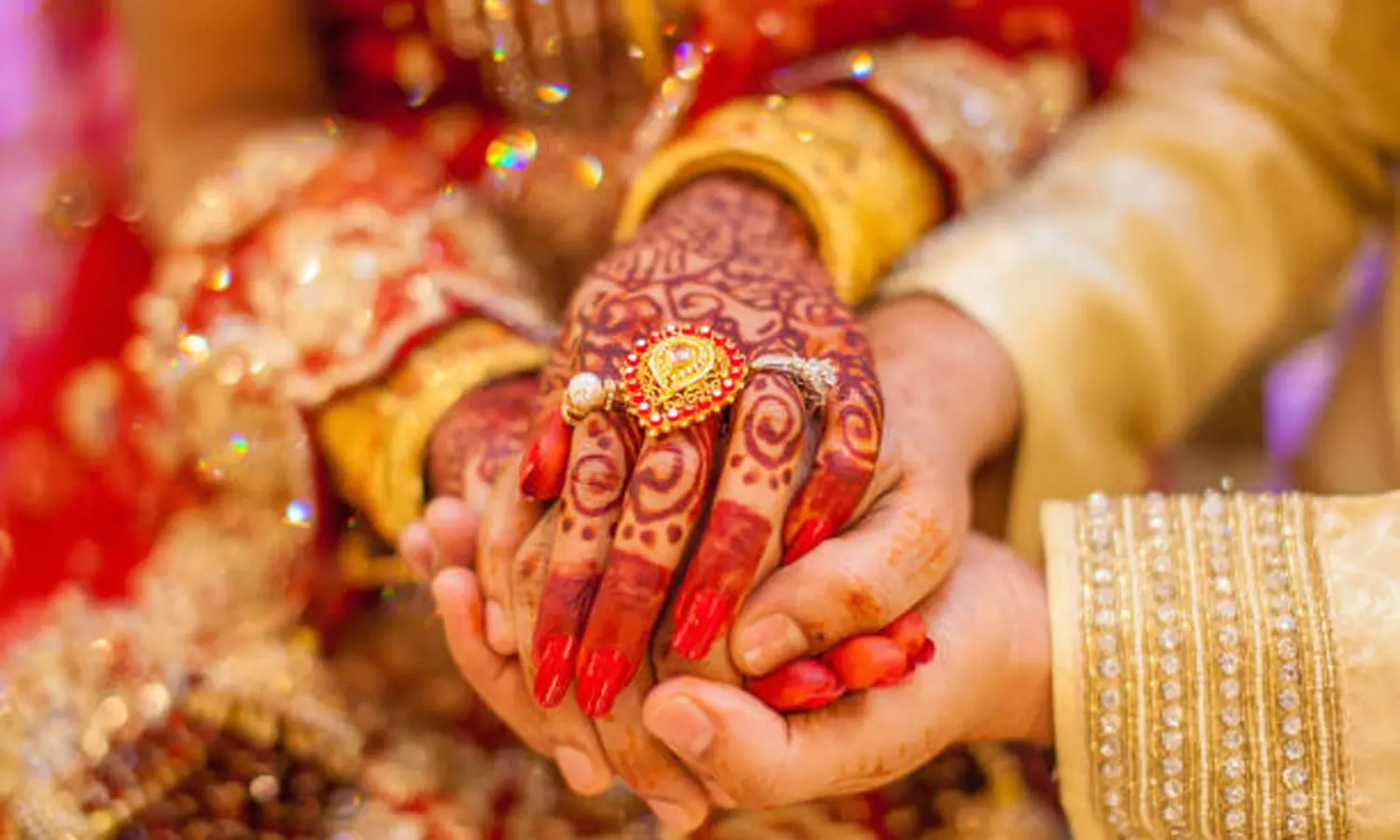 ఆ ఇంజినీర్ కొడుకు పెళ్లి థాయ్ లాండ్ లో చేశారు