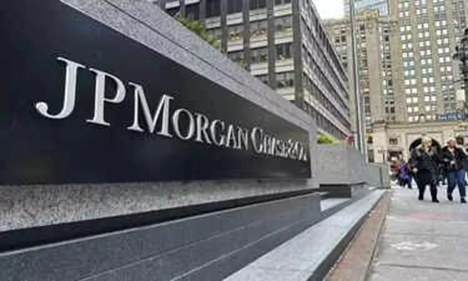 కొత్త H-1B ఫీజుతో వేల ఉద్యోగాలు పోతాయి.. అమెరికా సైతం మునిగినట్టే కొత్త H-1B ఫీజుతో వేల ఉద్యోగాలు పోతాయి.. అమెరికా సైతం మునిగినట్టే