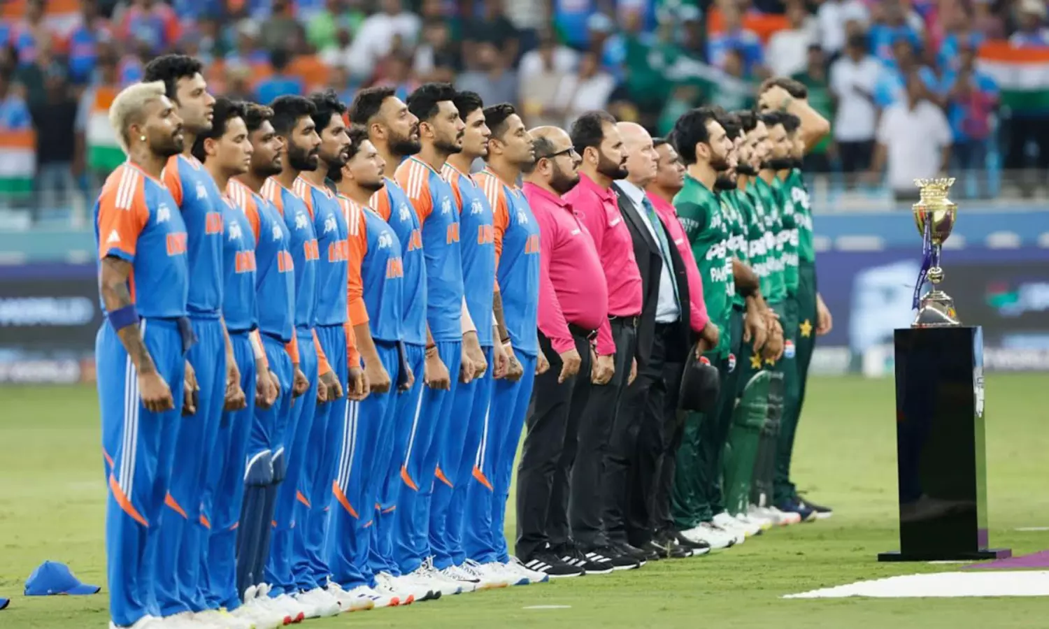 పాకిస్తాన్ తో ఫైనల్ కు ముందు టీమిండియాలో గాయాల బెడద..ఆందోళన