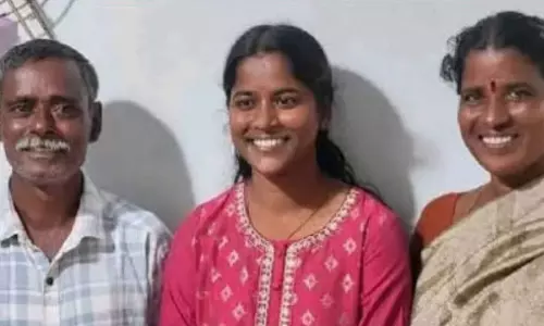 డీఎస్పీగా పంక్చర్ షాపు నడిపే వ్యక్తి కూతురు .. హ్యాట్సాఫ్ మౌనిక